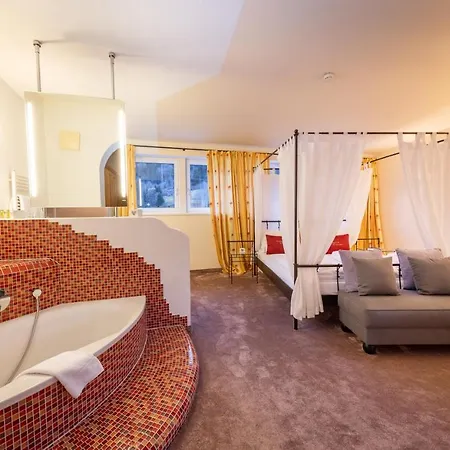 Voetter's In - Summer Card Included Hotel