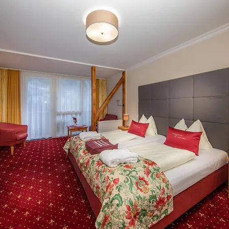 ホテル Voetter's In Am Kitzsteinhorn - Skibus Direkt 4*