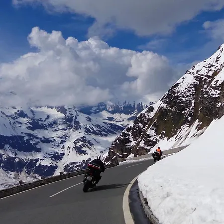 Voetter's In Am Kitzsteinhorn - Skibus Direkt