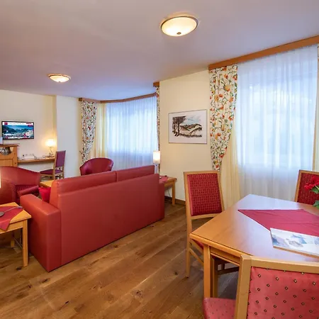 ホテル Voetter's In Am Kitzsteinhorn - Skibus Direkt 4*