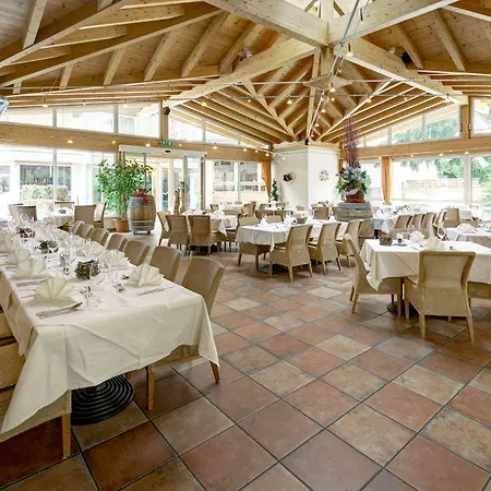 ホテル Voetter's In Am Kitzsteinhorn - Skibus Direkt 4*