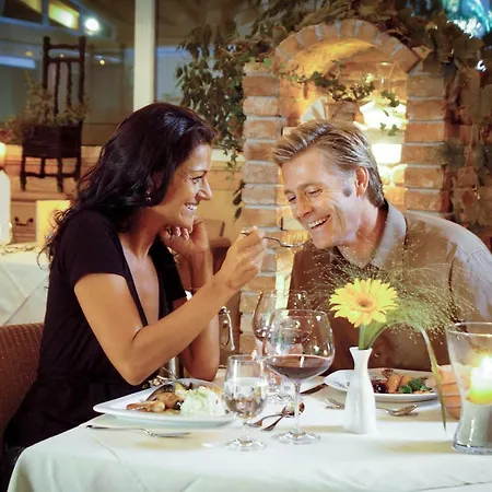 Voetter's In Am Kitzsteinhorn - Skibus Direkt 4* カプルーン